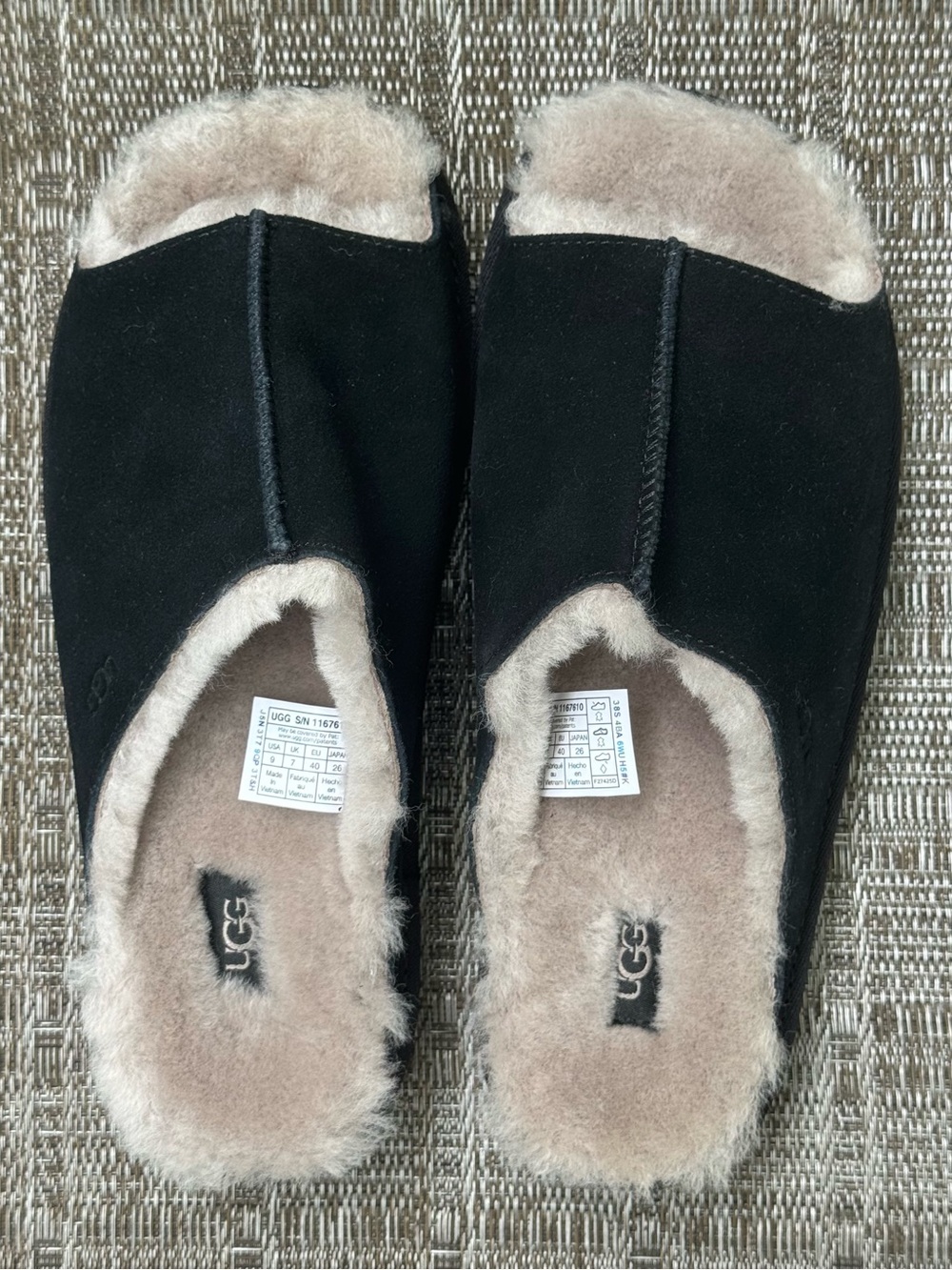 Ugg Greenport Slides Black Size 9 Brand New!
